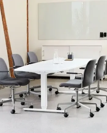 Ergoff Hæve-sænkbart mødebord DNA bådformet